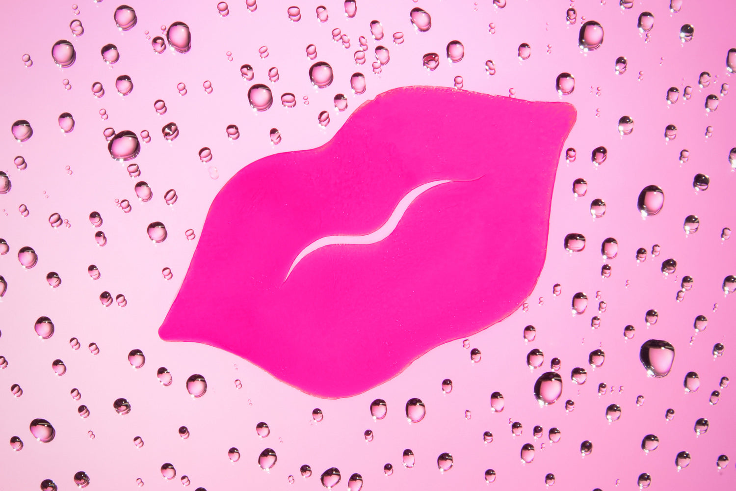 lip mask on mirror with condensation