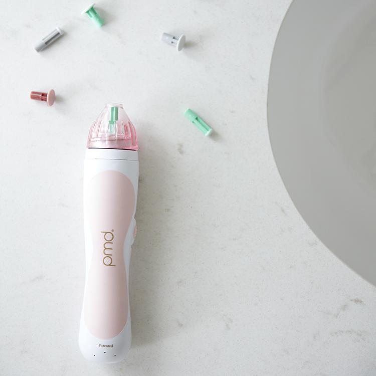 fresh_face_classic_bundle_blush?Blush Personal Microderm on counter with discs around it