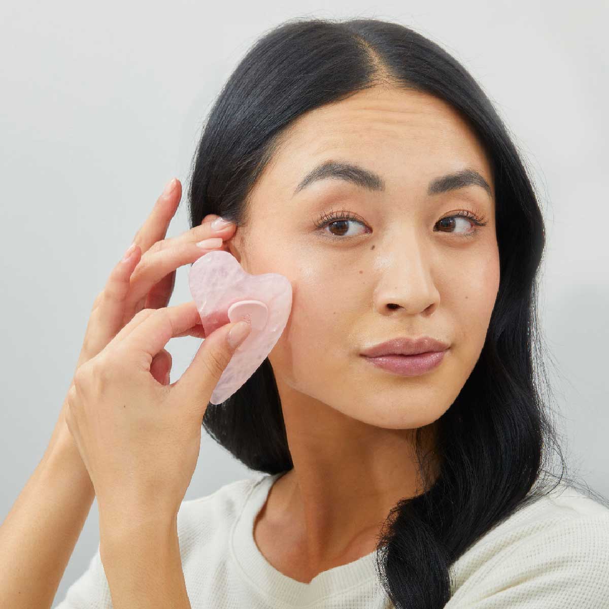 The Benefits of Regular Facial Massagers for Lymphatic Drainage