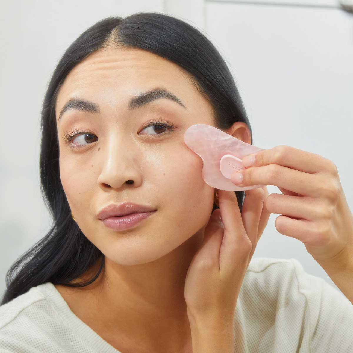 Simple Skincare Routine for Travel: Keep Your Glow On-the-Go&nbsp;