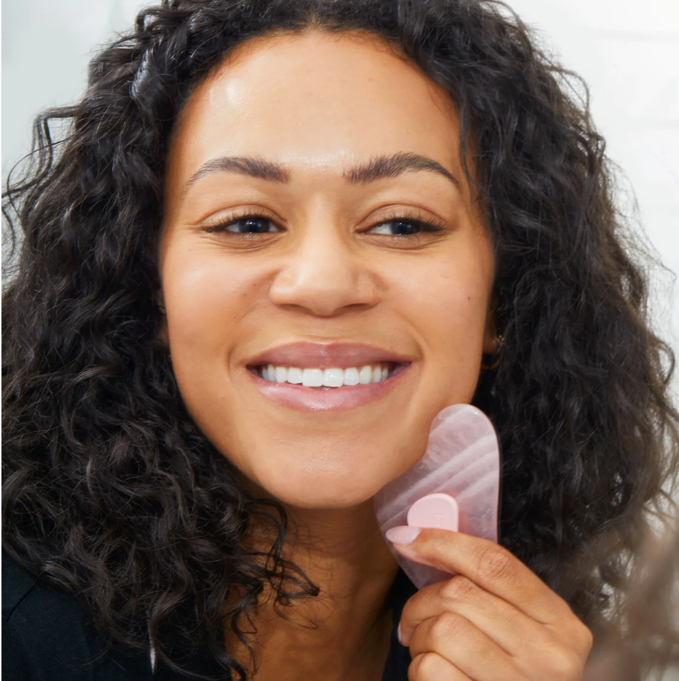 How Does Gua Sha Help Sculpt Your Face?