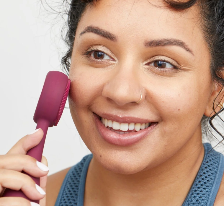 How to Refresh and Re-Energize Tired-Looking Skin