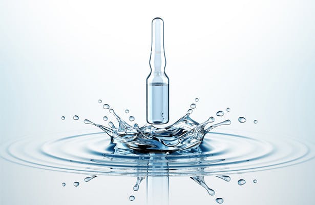 Hyaluronic Acid and water splash
